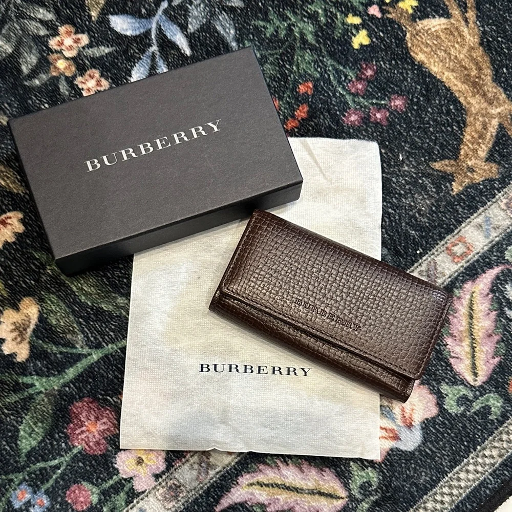 NWOT Vintage Burberry London key and card holder